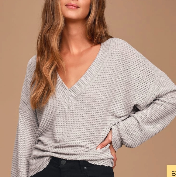 Lulus Tops - Lulus NWT V Neck Long Sleeve Waffle Knit Top S